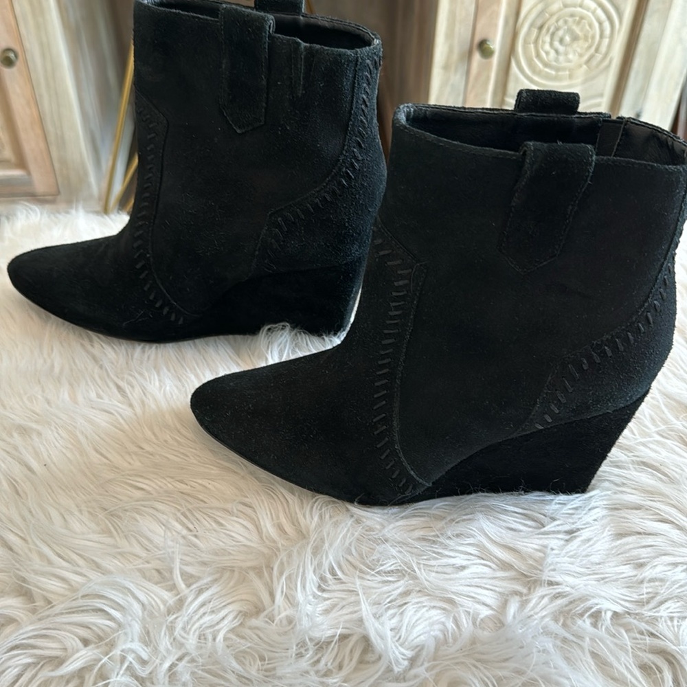 Rebecca Minkoff size 8 black, Suede heeled ankle boots